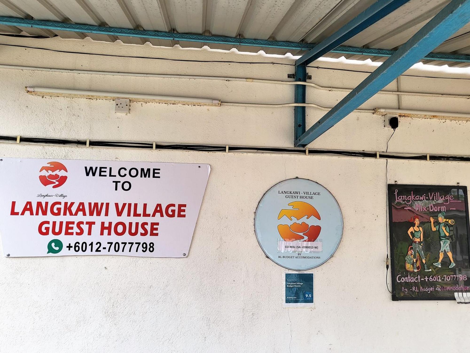 Langkawi-Village Mix Dormitory Pantai Cenang  Εξωτερικό φωτογραφία